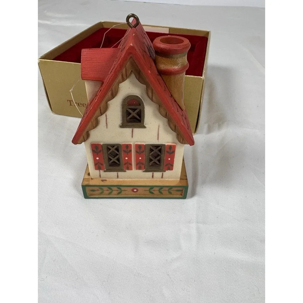 Hallmark Tree Trimmer Ornament Happy Holidays 1977 House Christmas Vintage
